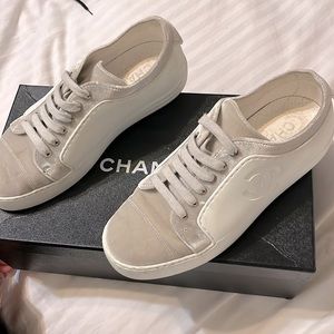 CHANEL Sneakers